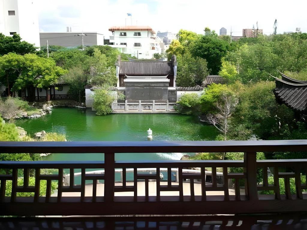 Hotel Peace Land Kume Naha Extérieur photo